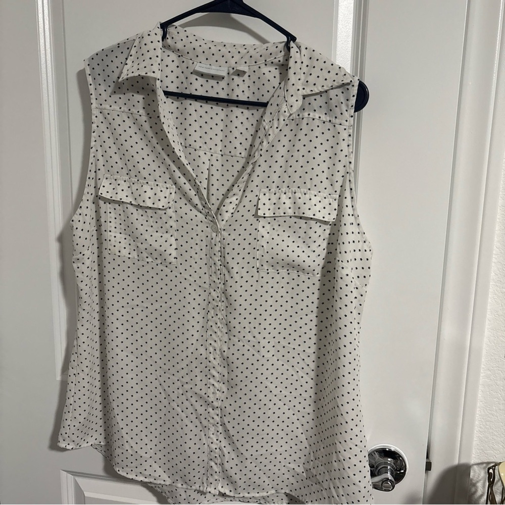 New York & Company Women’s Sleeveless Star Print Blouse XL